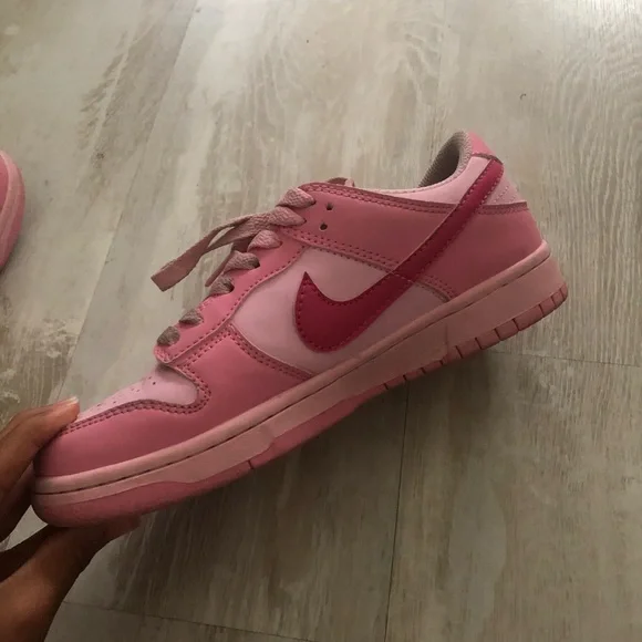 Pink dunks - Picture 2 of 3